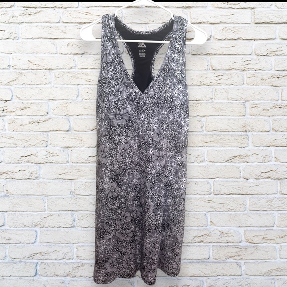 ZeroXposur Other - NWT ZEROXPOSURE Floral Racerback Tank Swim Dress - Blue & White - Size XL